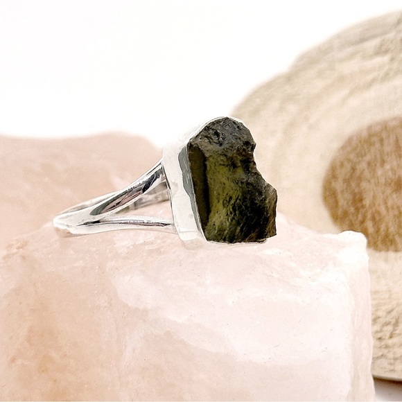 Moldavite Large Raw Natural Crystal Solid Sterling Silver Gemstone Ring - Picture 3 of 7